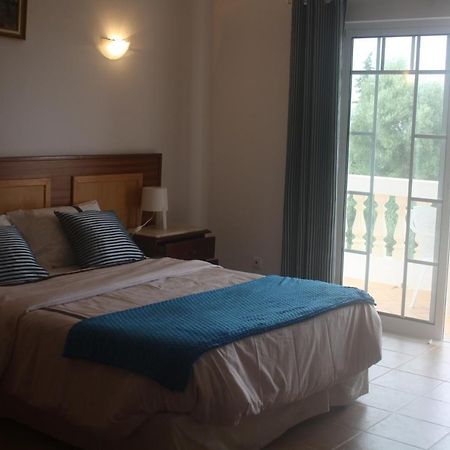 Rustic Villa Guesthouse Santa Bárbara de Nexe Екстериор снимка