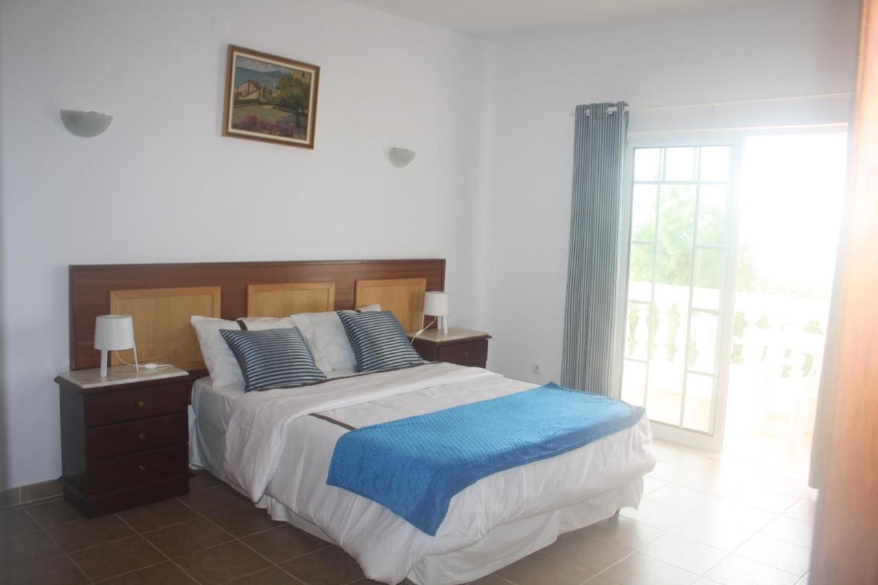 Rustic Villa Guesthouse Santa Bárbara de Nexe Екстериор снимка