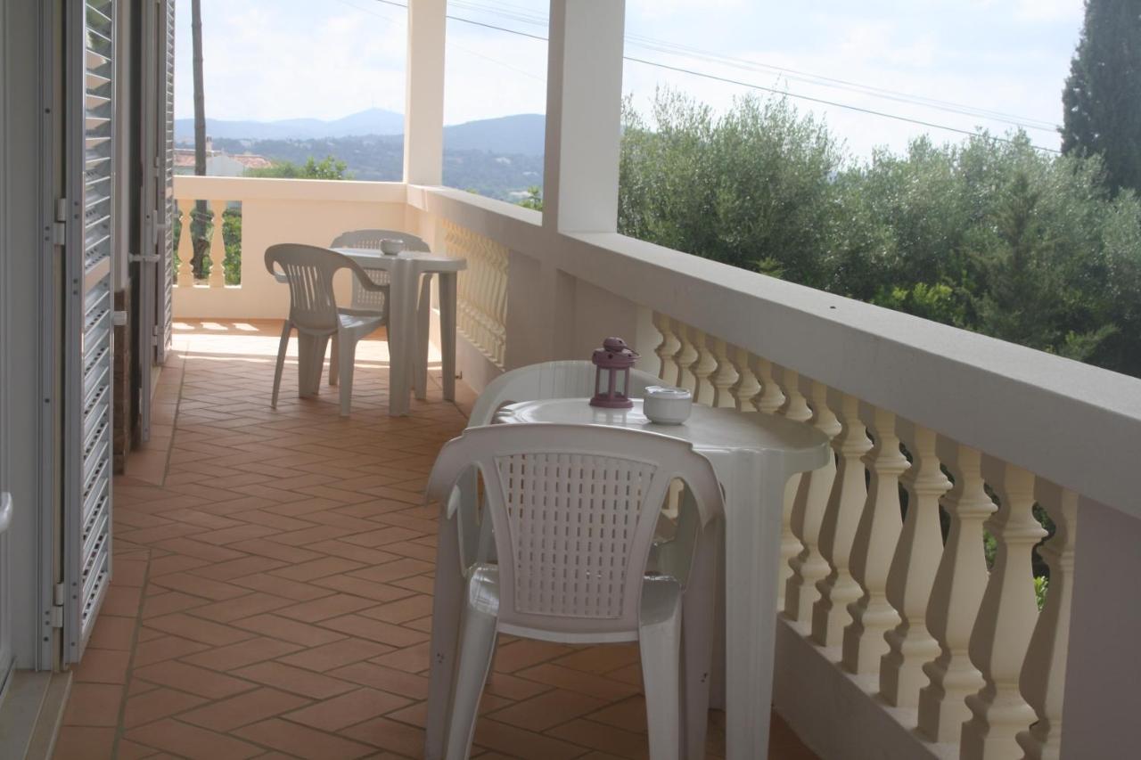 Rustic Villa Guesthouse Santa Bárbara de Nexe Екстериор снимка