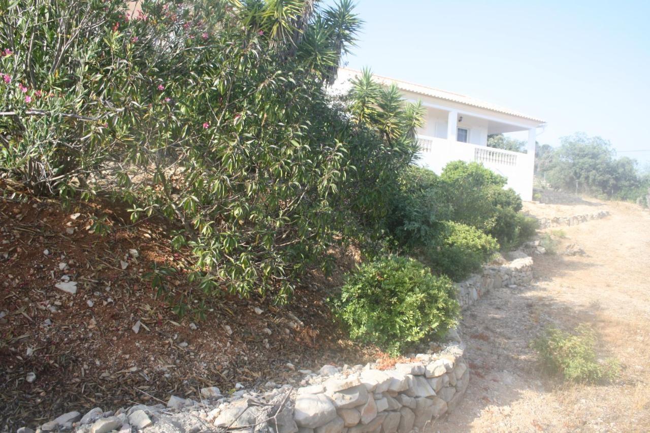 Rustic Villa Guesthouse Santa Bárbara de Nexe Екстериор снимка