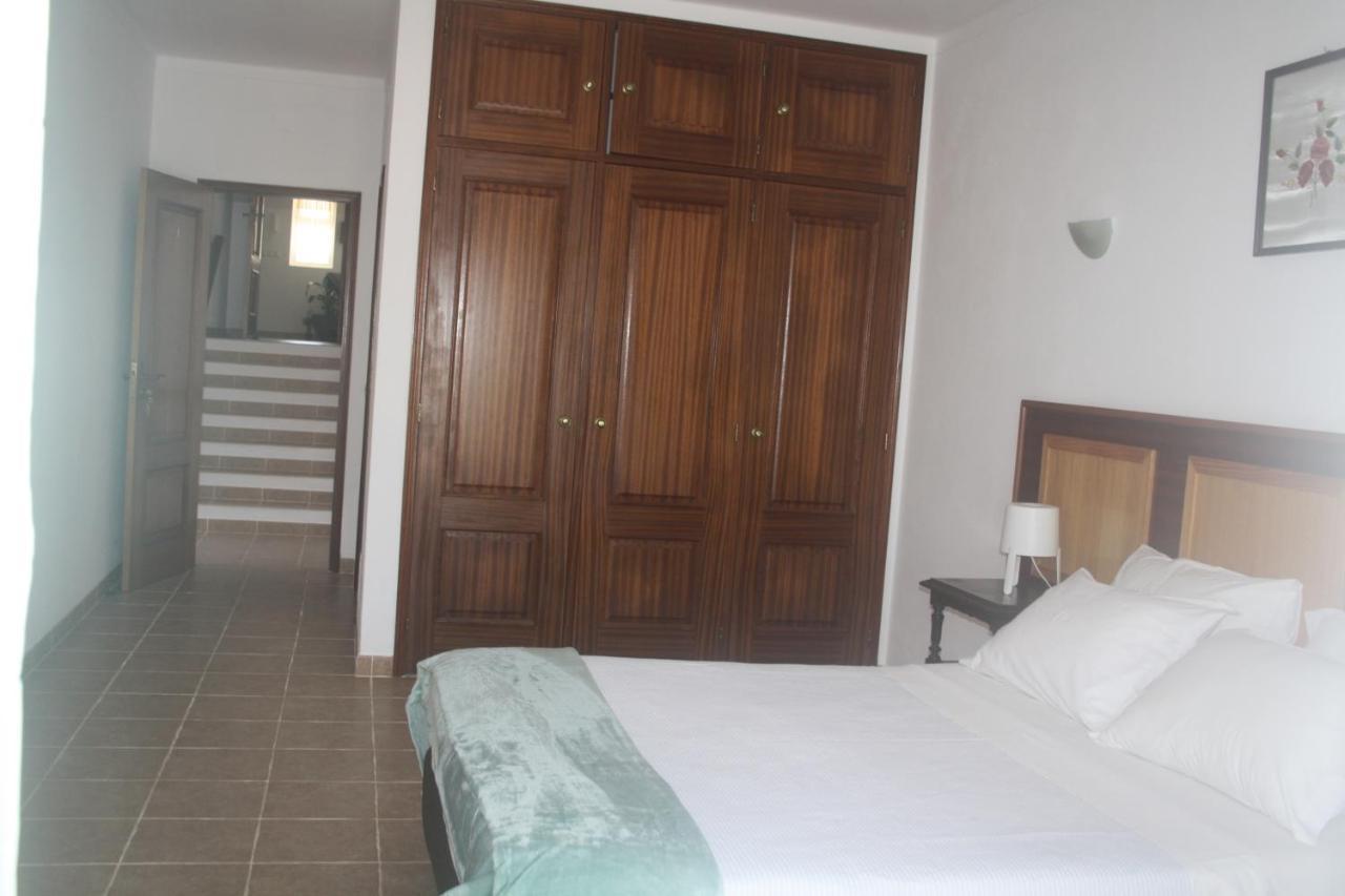 Rustic Villa Guesthouse Santa Bárbara de Nexe Екстериор снимка